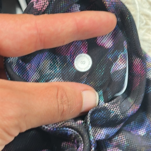 Lululemon Fast and Free Crop II 19" *Non-Reflective Activate Floral Multi - Picture 4 of 6